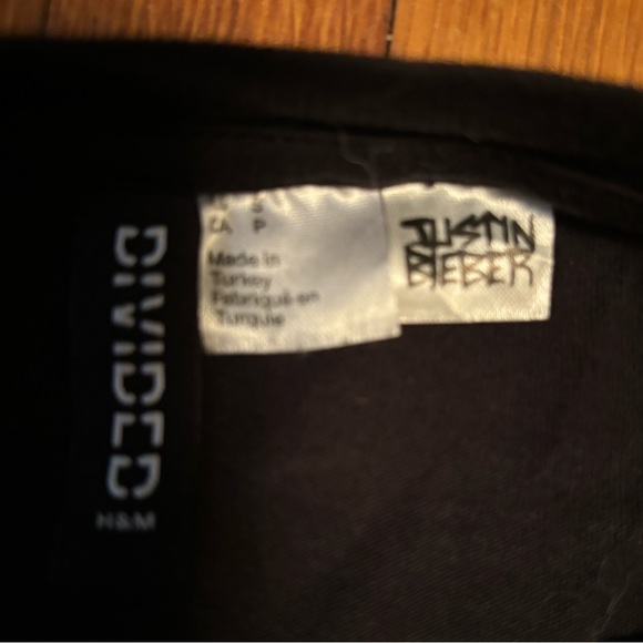🔥Justin Bieber Changes Tshirt Authentic Bieber Brand Size Medium like new🔥 - Picture 3 of 3